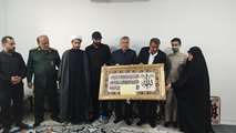 دیدار مدیر کل بنیاد شهید بوشهر و مدیر کل ستاد اجرایی فرمان امام خمینی (ره) با چهار خانواده شهید اقتدار رمضان در شهرستان دشتستان