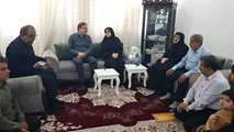 دیدار سخنگوی دولت با خانواده شهید جنگ اقتدار رمضان آسیه شهرآزاد در شهر بوشهر 